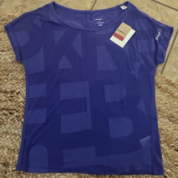 NWT REEBOK TOP - Picture 1 of 5